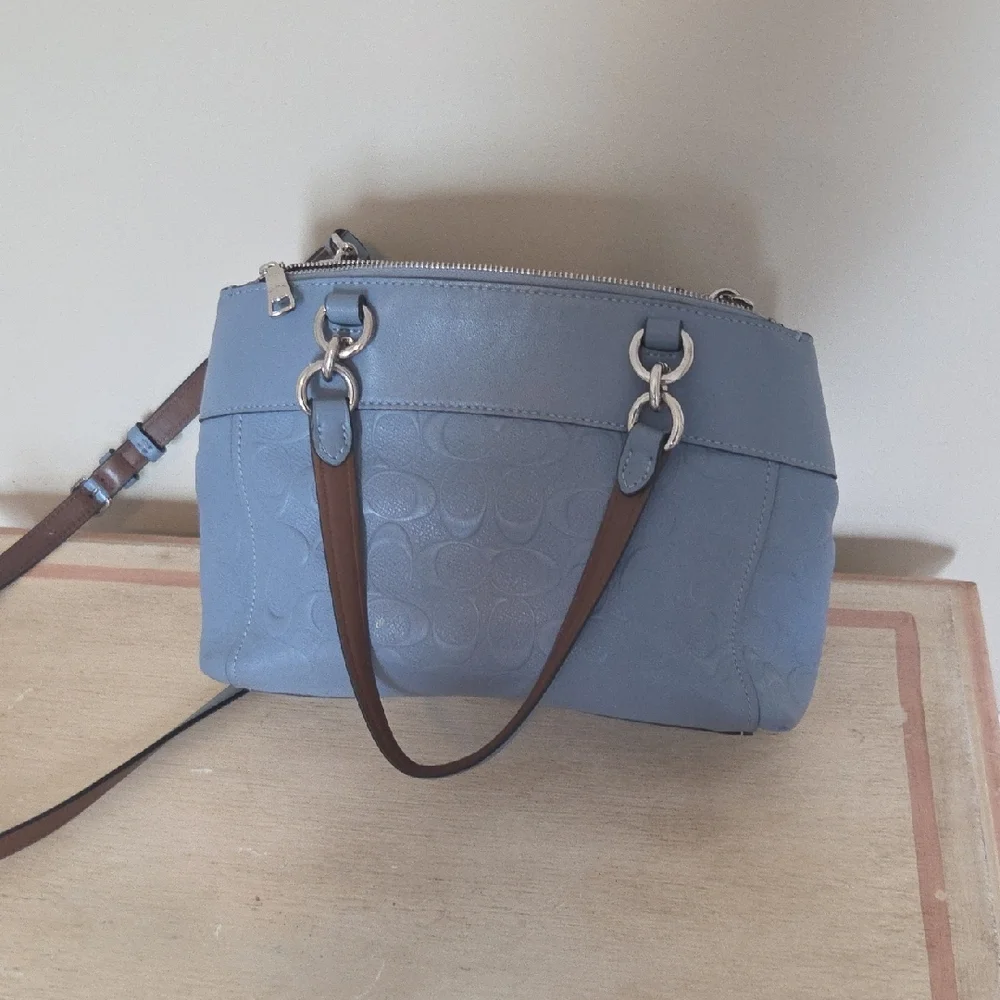 Coach  Crossbody with  Strap - Picture 5 of 7